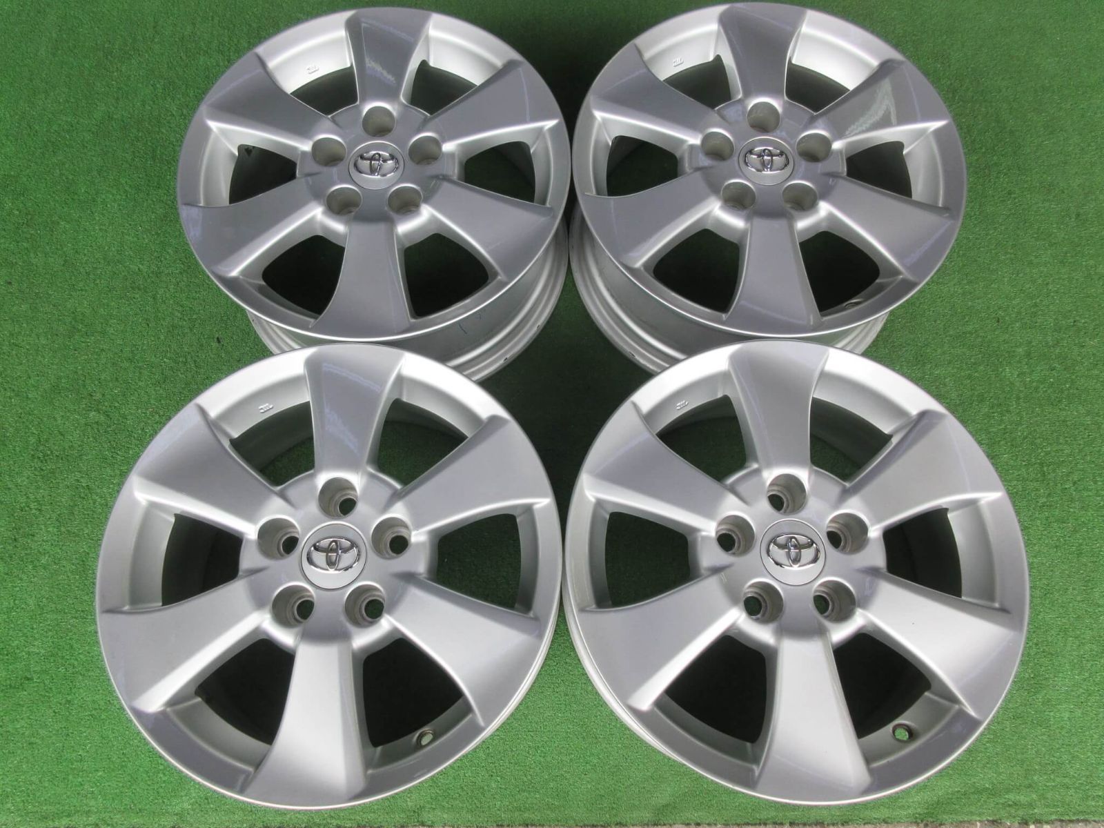 20ヴェルファイア 純正ホイール スタッドレス