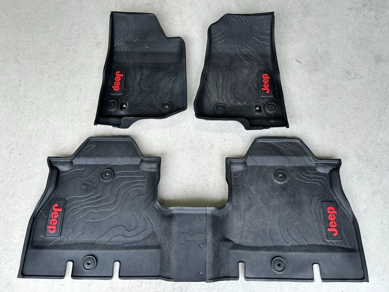 クライスラー JEEP ジープ 純正品 OEM ラングラー アンリミテッド JL 18年～ オールウェザー フロアマット 4枚セット 82215203AE ラバータイプ 説明書付き 品 ⑳
