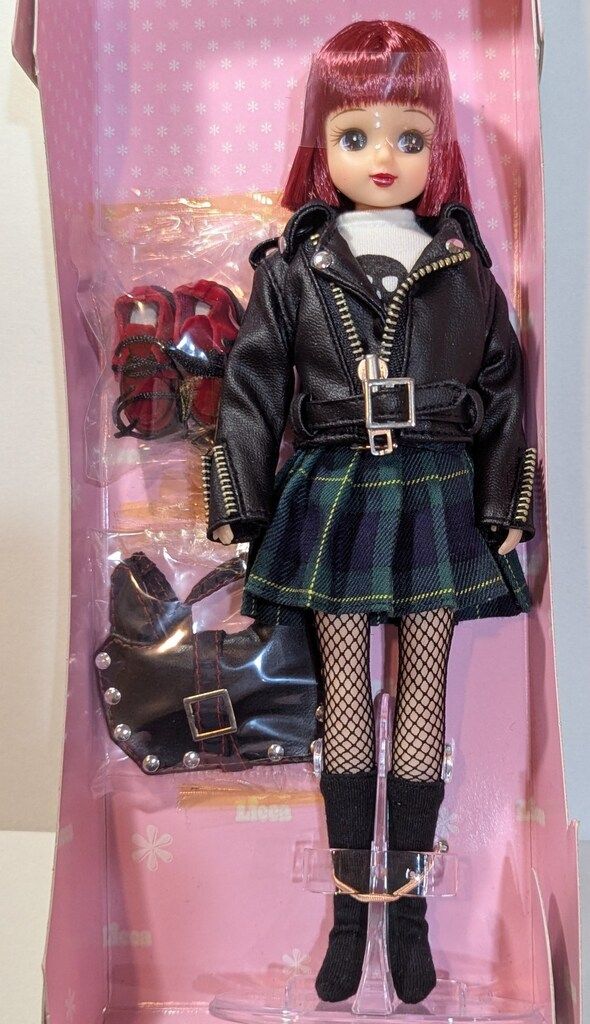 タカラ リカちゃん モモリータオリジナル パンクガールリカ 黒