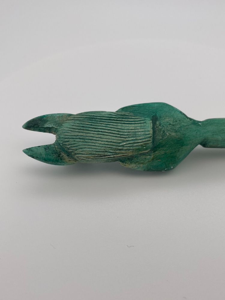 中国 玉石翡翠彫刻 白菜に昆虫 置物 重さ約4.25kg D R5490B 台湾周遊5