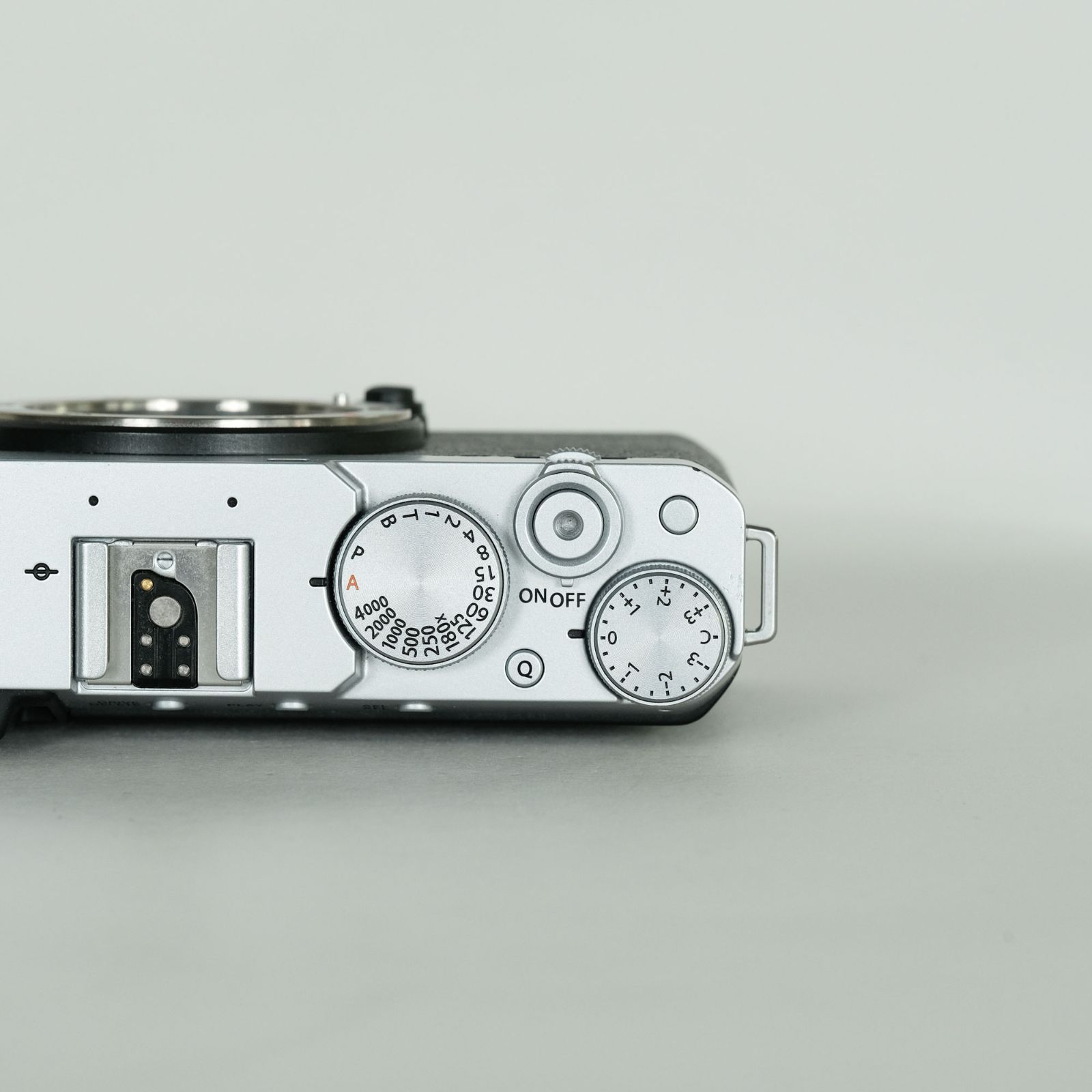 FUJIFILM X-E4 ボディ シルバー　ショット数5100回 富士フイルム FUJIFILM X-E4 ボディ [シルバー] 価格比較 - 価格.com