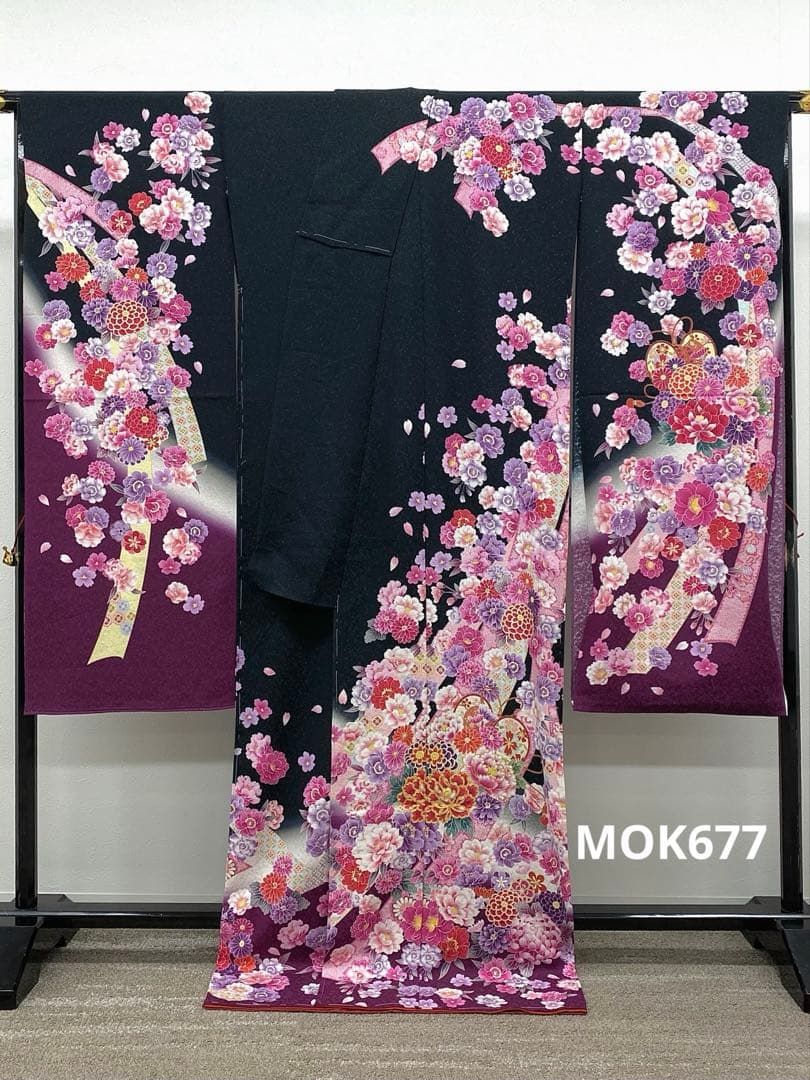 振袖 仮絵羽 舞台衣装 金彩 銀通し 牡丹 鶴 正絹 未仕立て品 八掛付き 振袖 仮絵羽 舞台衣装 金彩 銀通し 牡丹 鶴 正絹 未仕立て品 八