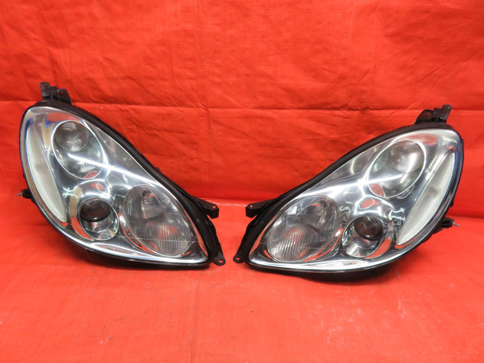 LA1876 点灯OK ソアラ UZZ40 前期 ヘッドライト/HID ヘッドランプ 左右セット/純正 KOITO 24-46 HCHR-70 / キセノン　※ムラ有
