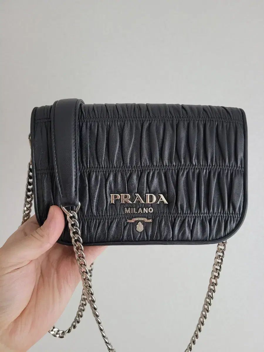 正規品 PRADA プラダ ゴーフル チェーン ショルダー クロスバッグ