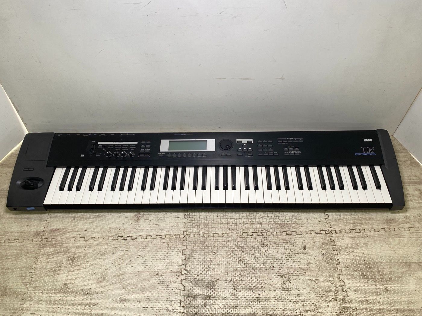 KORG TR76 デジタルシンセサイザー ワークステーション KORG TR76 デジタルシンセサイザー ワークステーション （KORG