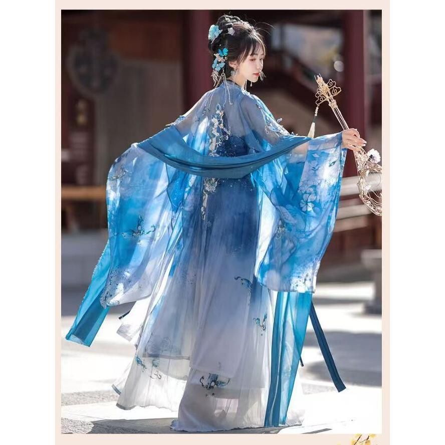 生き生き蝶柄漢服 刺繍中華コスプレ衣装