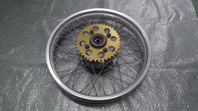 GB250 クラブマン MC10-1601xxx の リアホイール:#1744953085