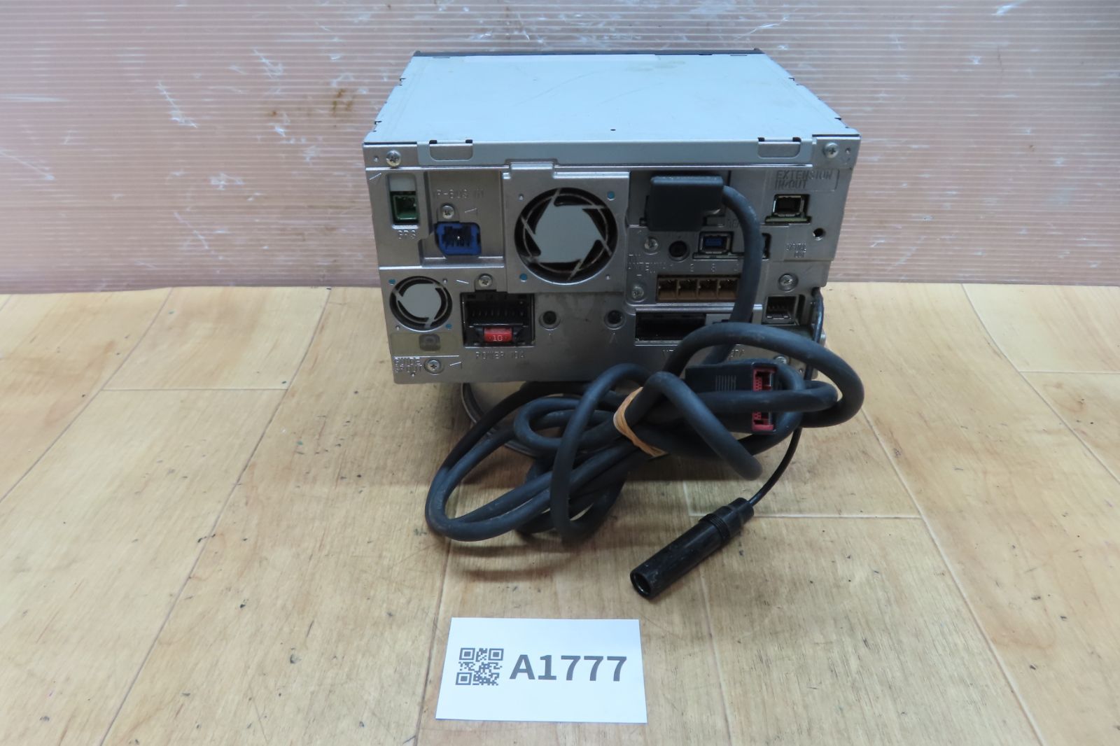 ☆A1777/カロッツェリア AVIC-HRZ099 HDDナビ 地図2008年 地デジTV