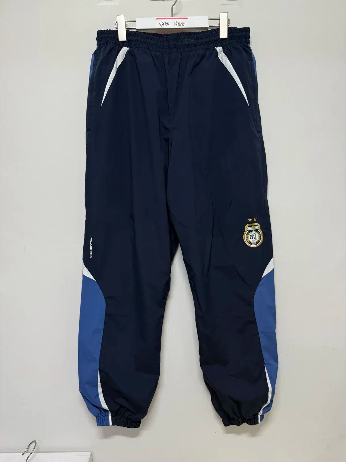PALACE(パレス) PALACE シェル ジョガー パンツ 出品 青 L PALACE(パレス) PALACE シェル ジョガー パンツ 出品 青 L