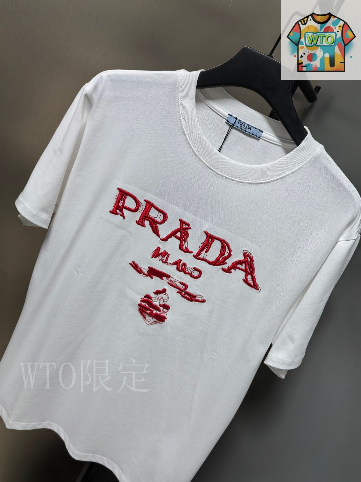 今日特価】Prada 2025 ロゴ刺繍 カップル T シャツ-3 - メルカリ