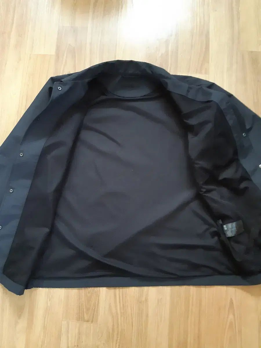 ユニクロ コーチジャケット