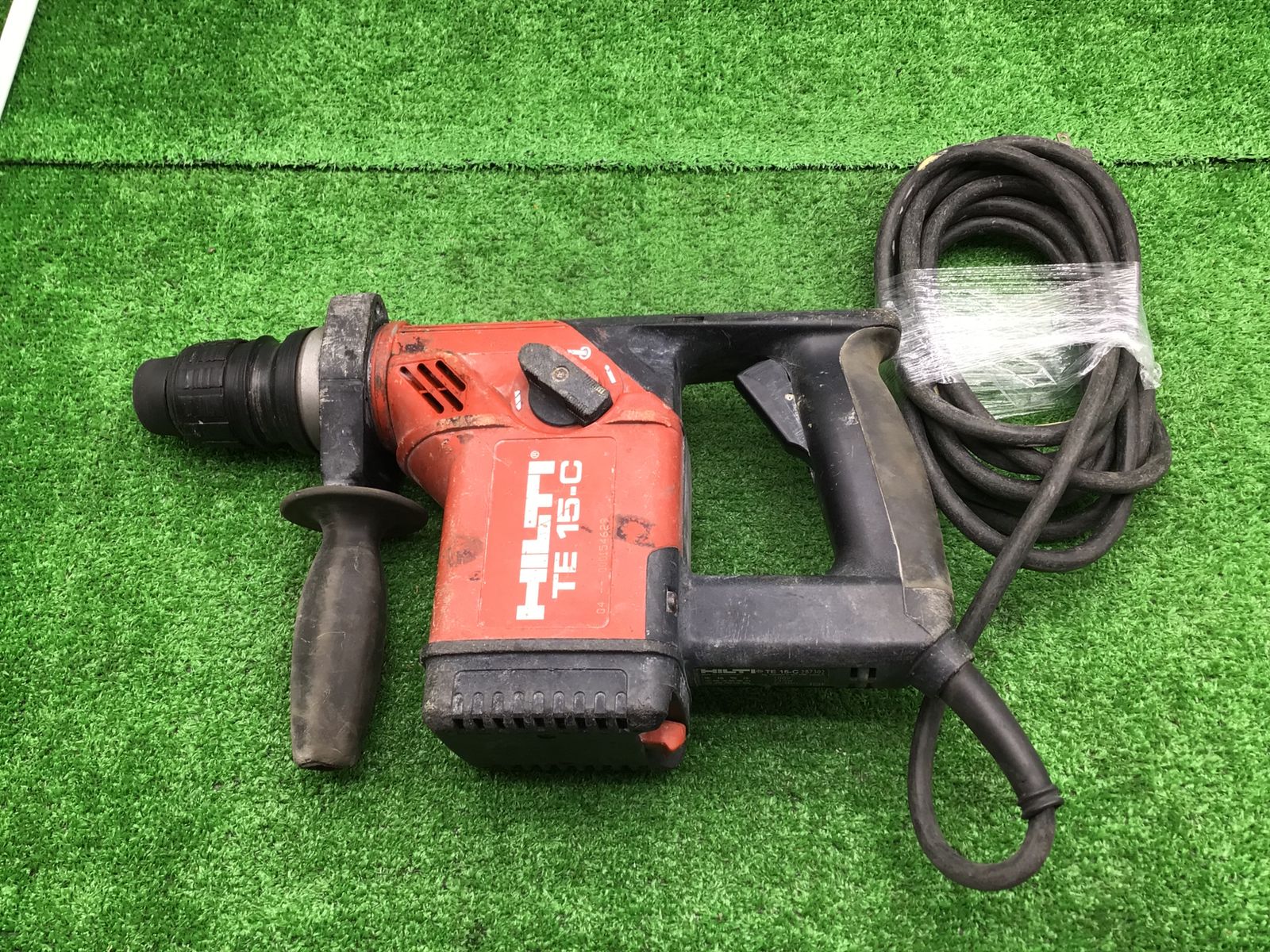 【現状渡し/領収書発行可】☆HILTI/ヒルティ ロータリーハンマドリル TE15-C [ITGW62Z37UOE][エコツール笠寺店]