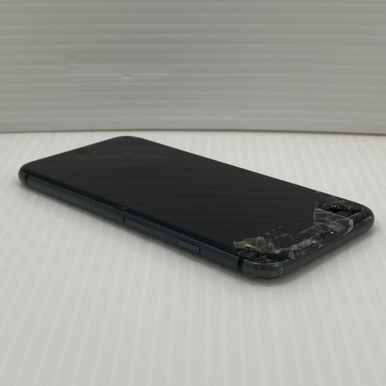 ☆iPhone8 スペースグレー64GB（MQ782J/A）☆SIMロックあり