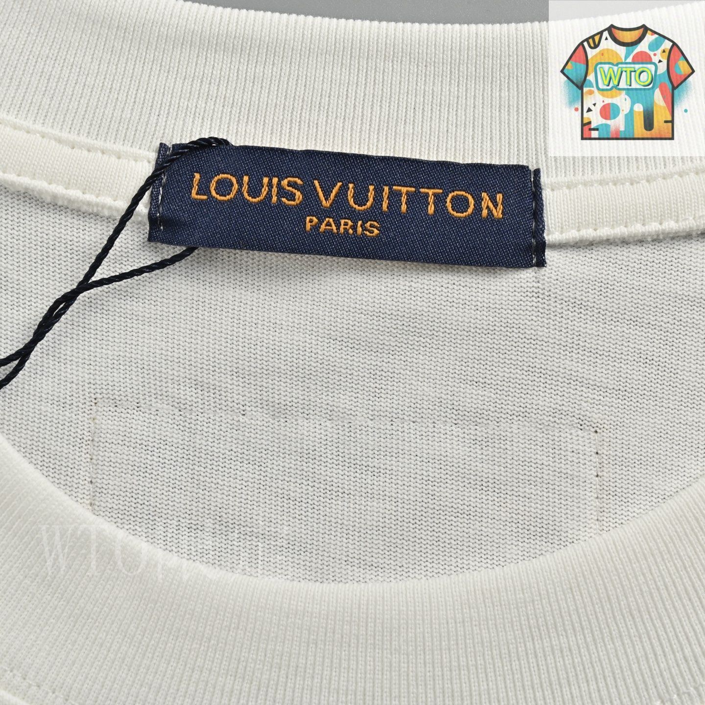 希少　LOUIS VUITTON PARIS グラフィティ　モノグラム　プリント 希少 LOUIS VUITTON PARIS グラフィティ モノグラム プリント