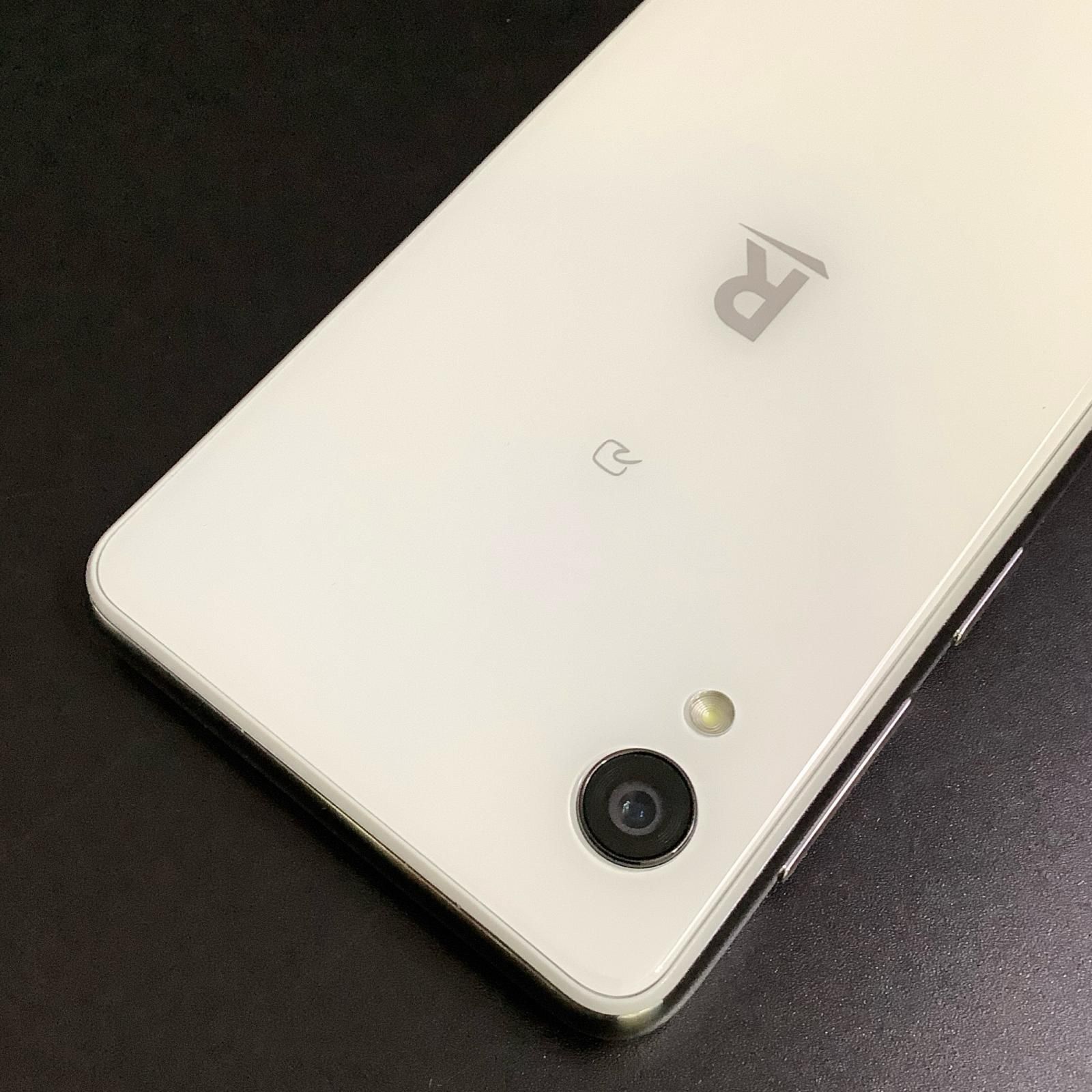 Rakuten Mini ホワイト 32 GB SIMフリーと全面ガラスフィルム 中古品〕 Rakuten Mini 32GB クールホワイト 楽天 SIMフリー