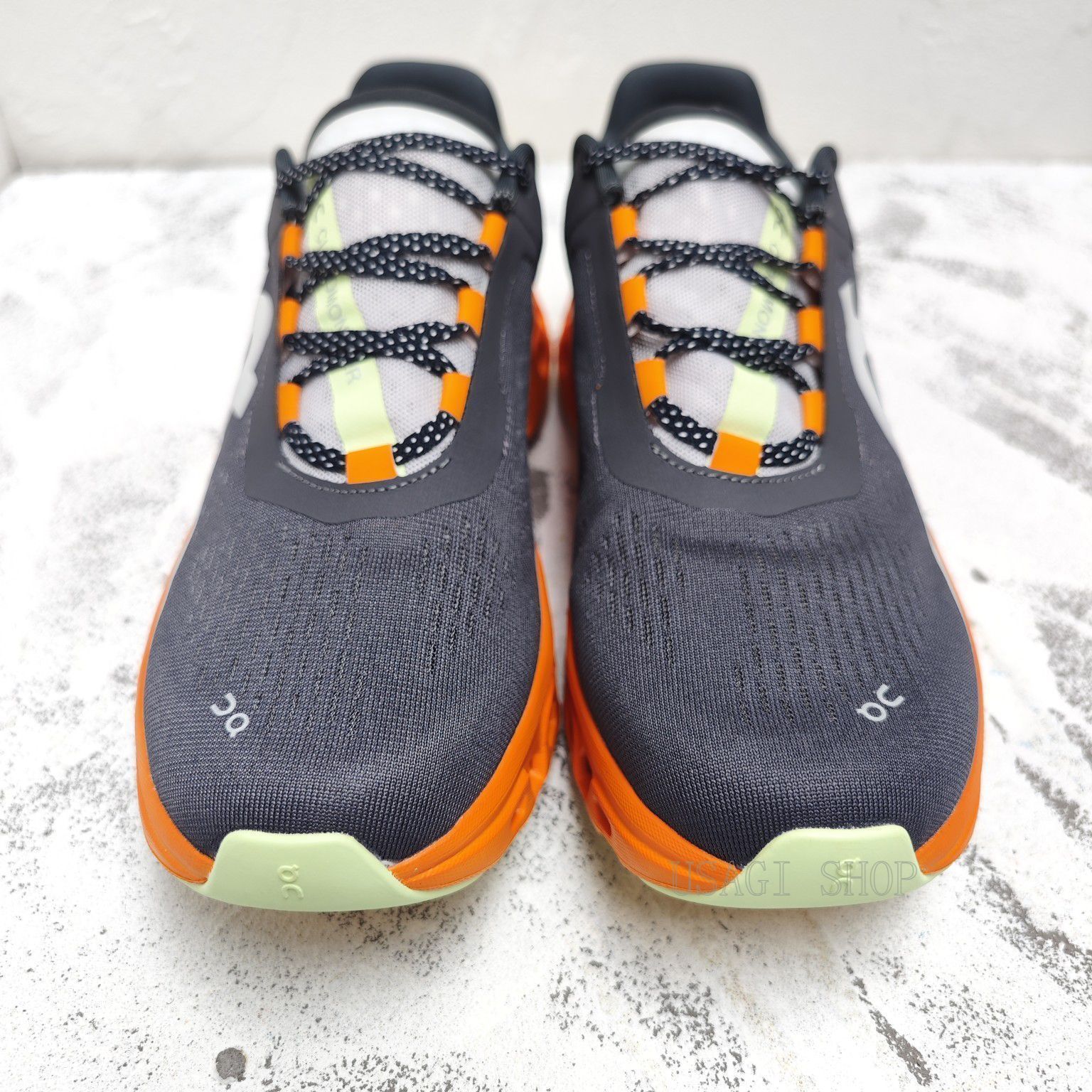 On Cloudmonster スニーカー グレー/オレンジ Men's Cloudmonster 2 | Grey | On United States