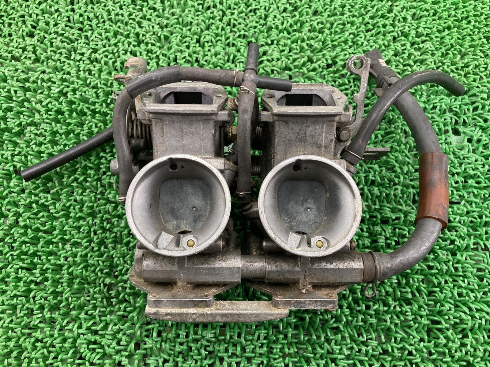 NSR250R キャブレター 22B ホンダ 純正 バイク 部品 MC21 修復素材に ノーマル戻しに 割れ欠け無し 部品取りに 車検 Genuine 【中古】 39