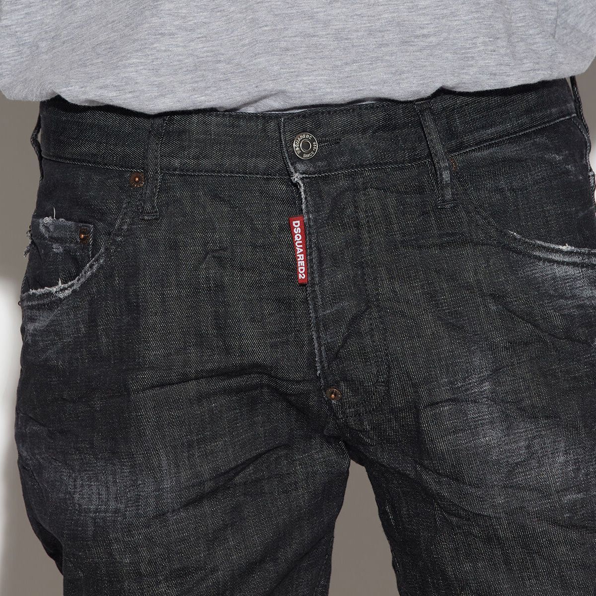 DSQUARED2 ディースクエアード S74LB1228 S30357 ブラック