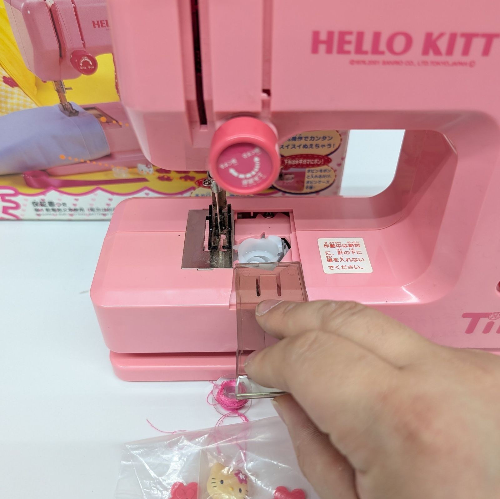 絶版 レトロ品】Tina ハローキティ コンパクトミシン ジャンク - メルカリ
