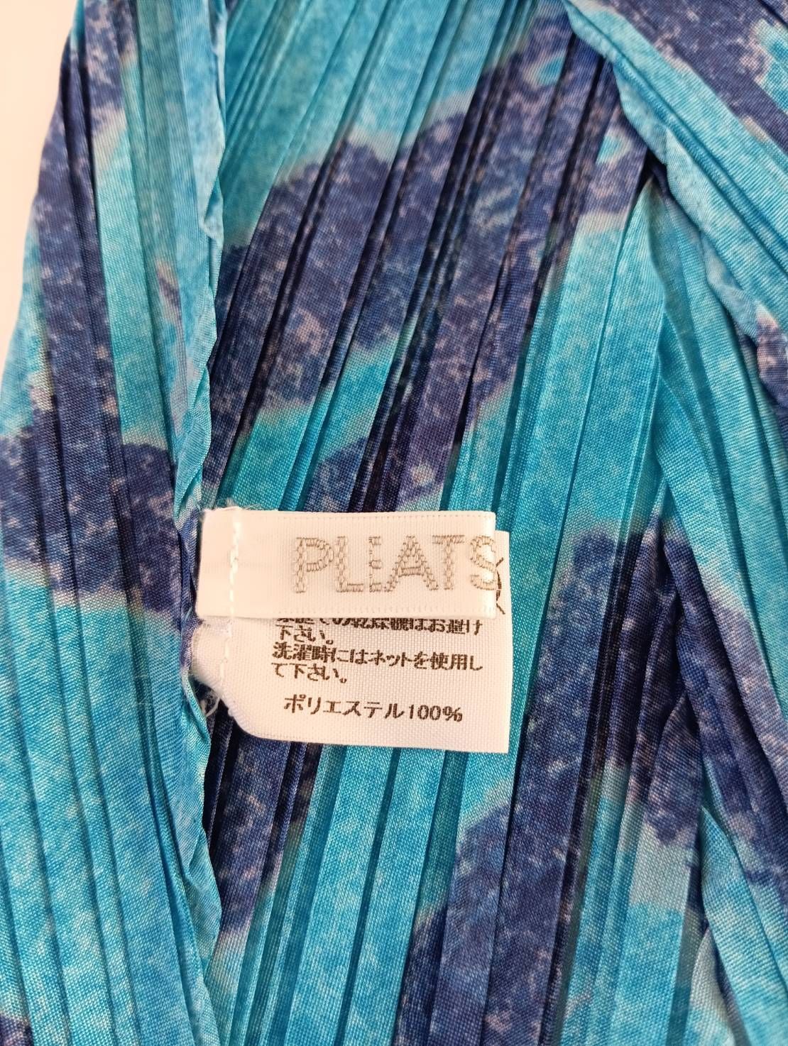 未使用級＊プリーツプリーズ PLEATS PLEASE スカーフ マルチカラー PLEATS PLEASE 美品 ISSEY MIYAKE プリーツプリーズ イッセイ