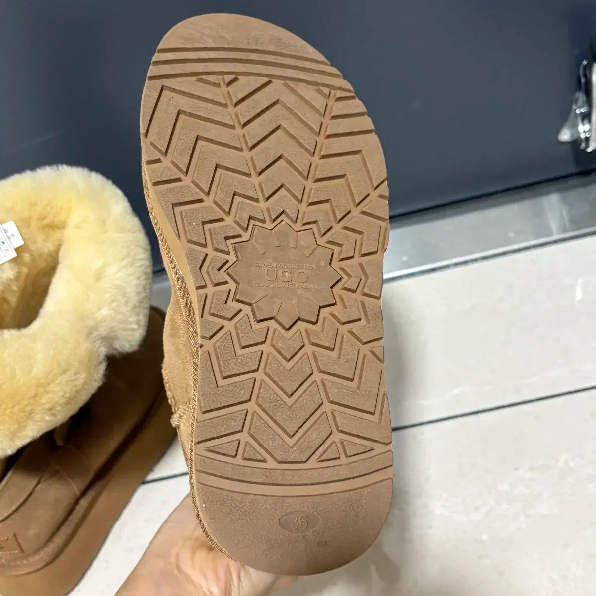  アグ バックル トール ブーツ 5 cm 36 その他 ブーツ