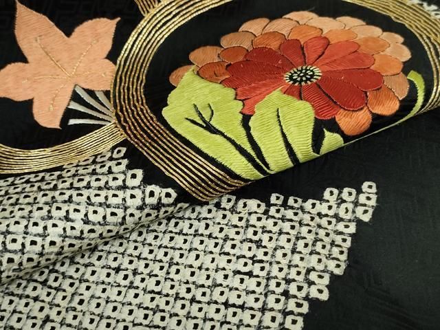 平和屋着物●九寸名古屋帯　駒刺繍　絞り　花丸文　黒地　正絹　逸品　DAAT0367ob 平和屋着物○九寸名古屋帯 駒刺繍 絞り 花丸文 黒地 正絹 逸品