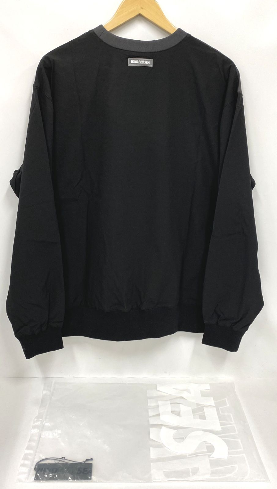 WIND AND SEA/ウィンダンシー　Switch Tech Crew Neck ナイロンプルオーバー　WDS-O-TECH-23-Q2-  CS-01　M　グレー×ブラック　メンズ/トップス　【中古】【68-20240111-Z150】【併売商品】