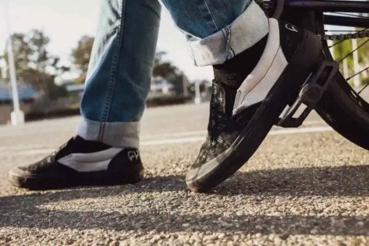 （ 290 ） VANS(バンズ) BMX X カルトクルー 決して色あせない スリッポン