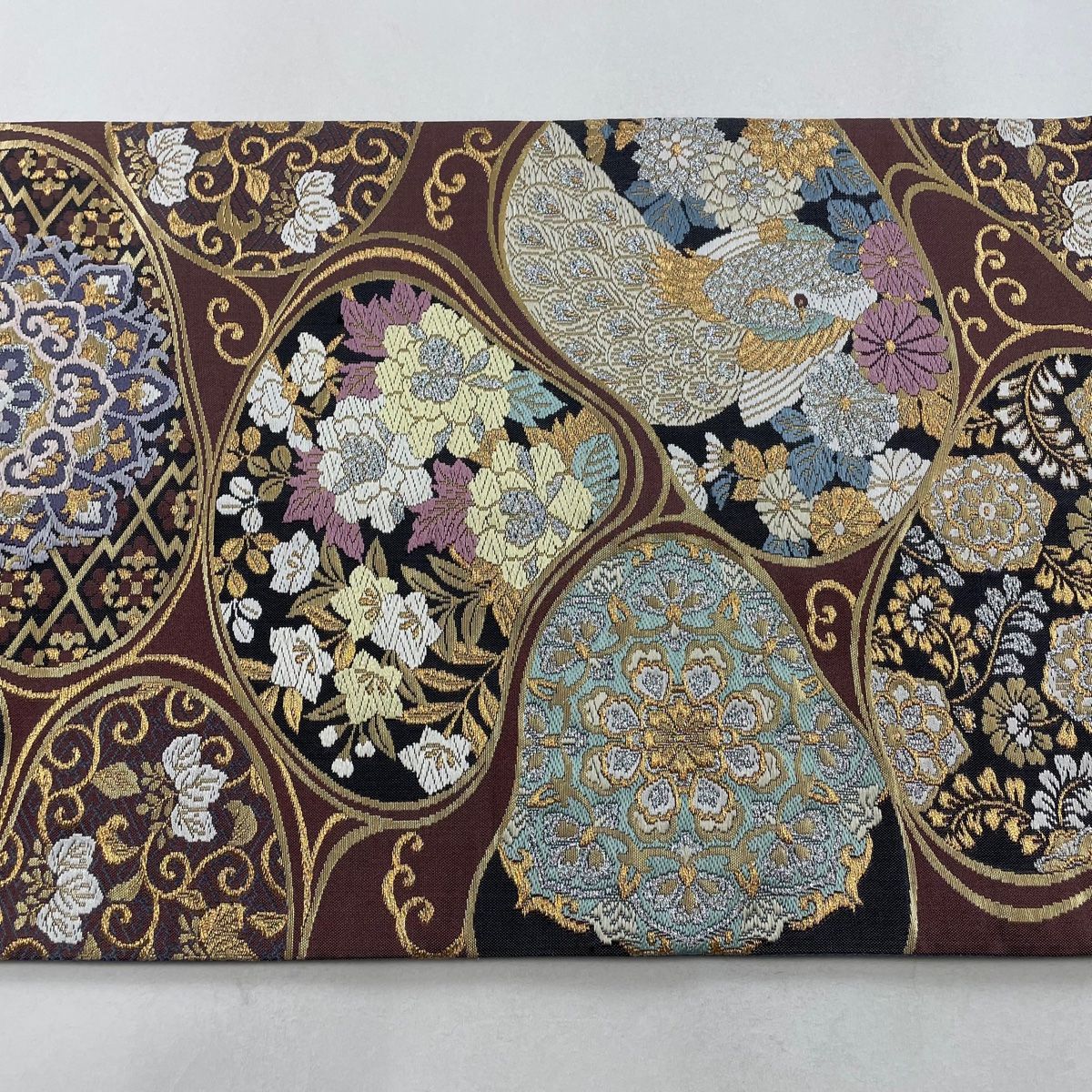 袋帯 美品 秀品 孔雀 華文 金糸 箔 小豆色 六通 正絹 【中古 袋帯 美品 秀品 孔雀 華文 金糸 箔 小豆色 六通 正絹 【中古