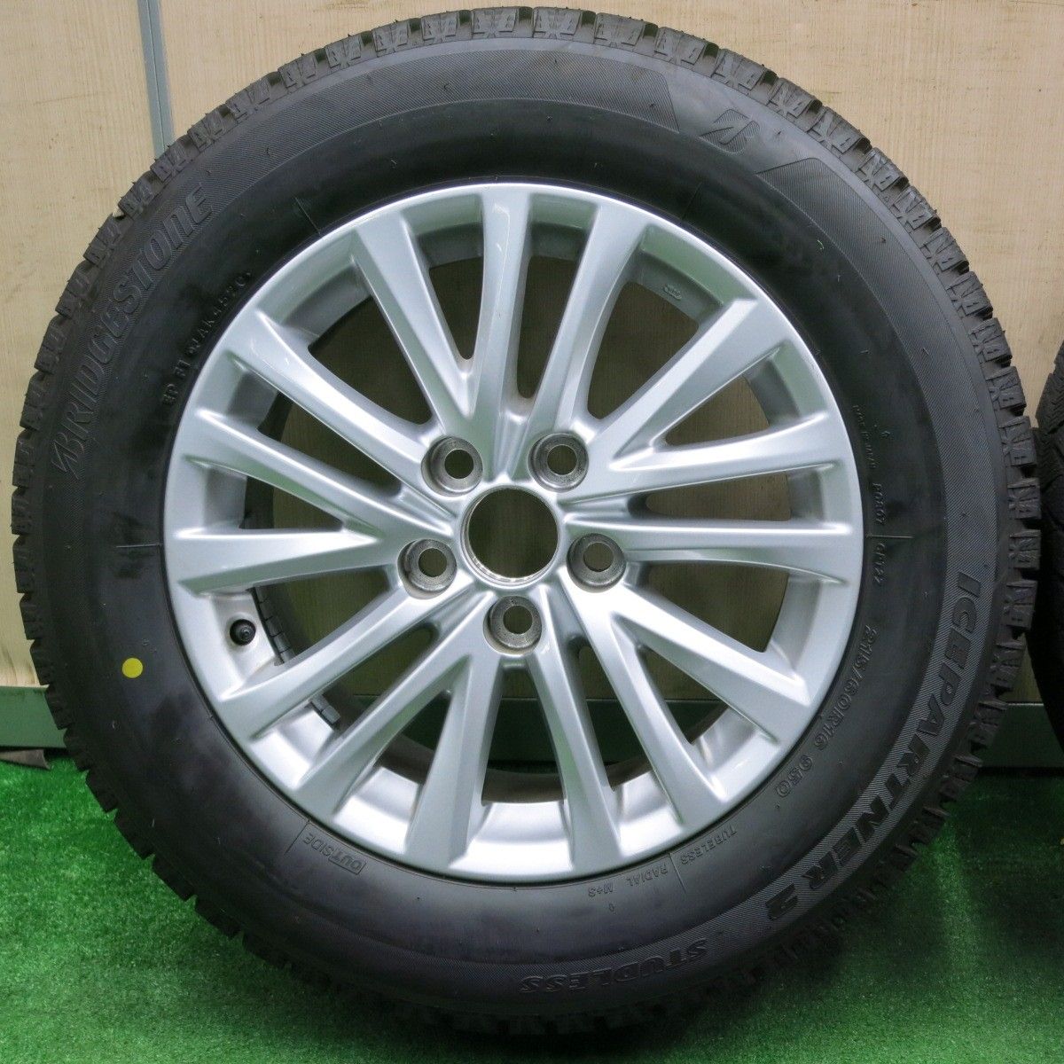 専用12 BRIDGESTONE 215/60R16 クラウン 純正 ノーマル トヨタ TOYOTA クラウンハイブリッド 純正 16インチ ブラック再