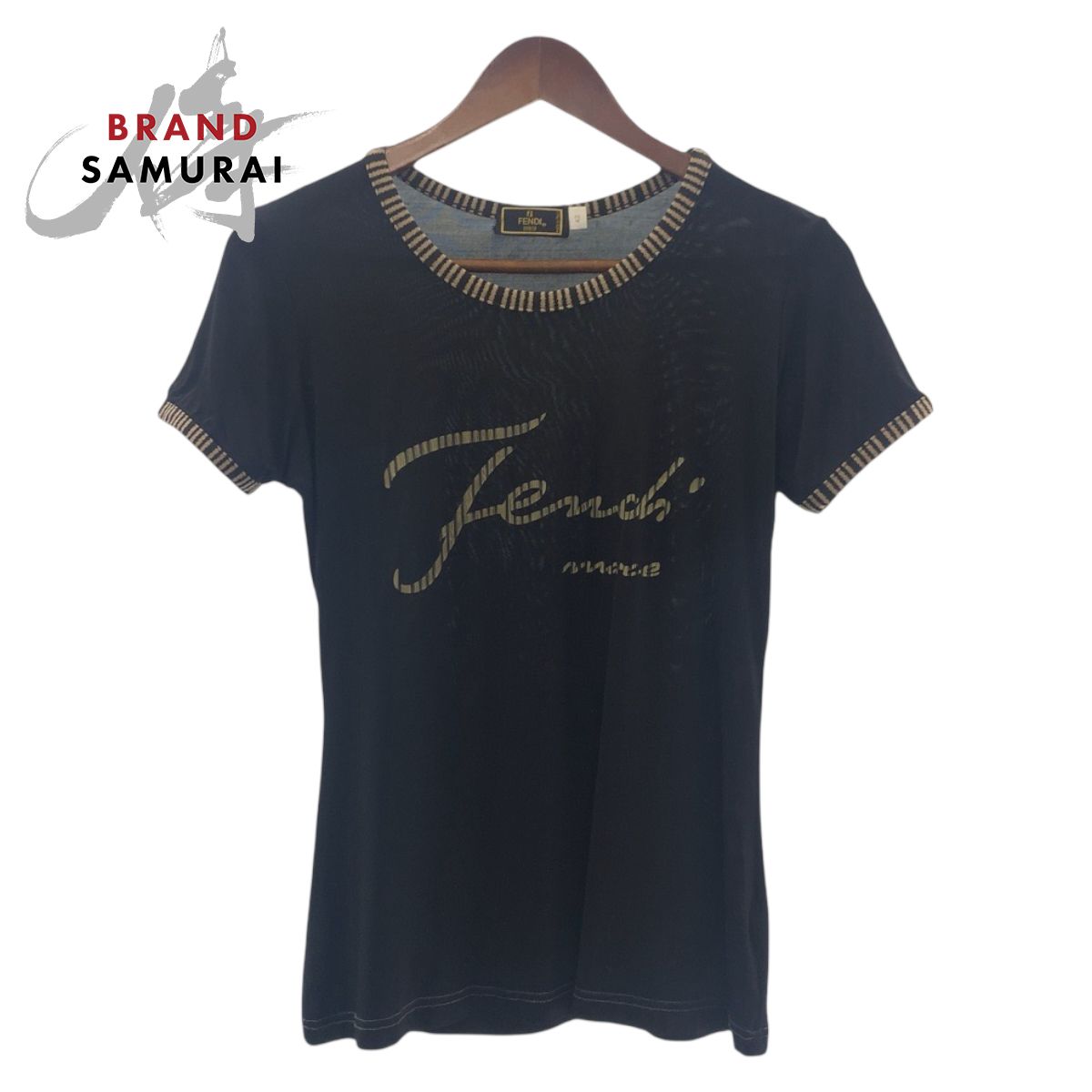 FENDI フェンディ　黒 ロゴ　Tシャツ 42 FENDI フェンディ ロゴ Tシャツ 42 ユニセックス 男女兼用