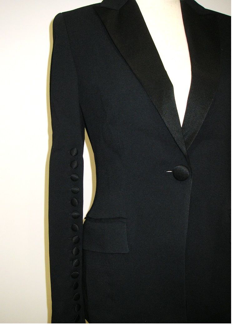 新品・B品】ESCADA（エスカーダ）ブラックジャケット スーツ 