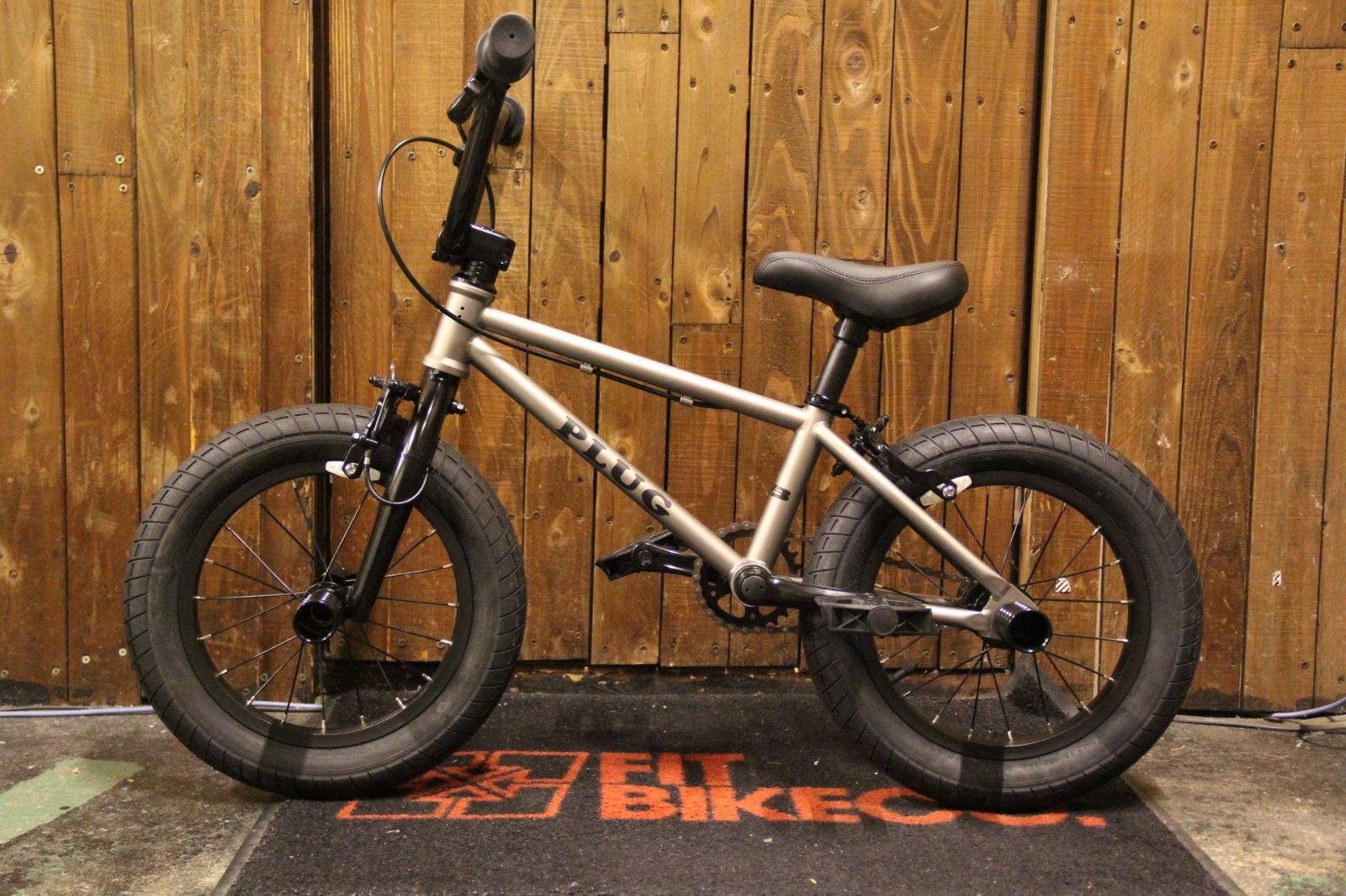 BMX 14インチ キッズ 子供自転車 TNB PLUG 14 FAT MATT GUNMETAL 完全