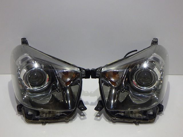 アイキュー IQ ヘッドライト左右 HID KGJ10 74-2 6 コーティング 250910025