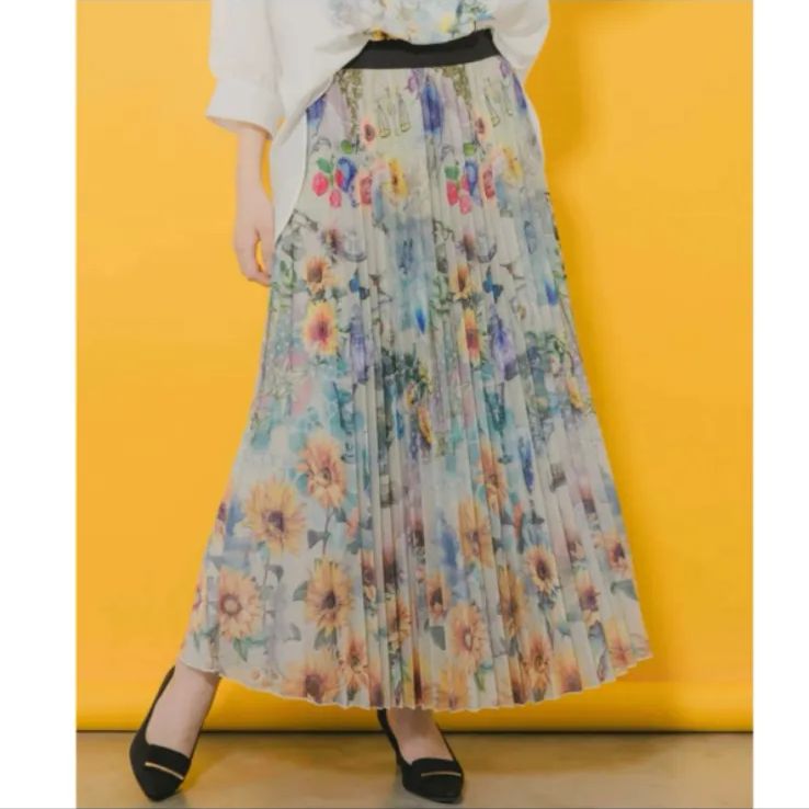 iS ScoLar ヒマワリ柄プリーツメッシュスカート