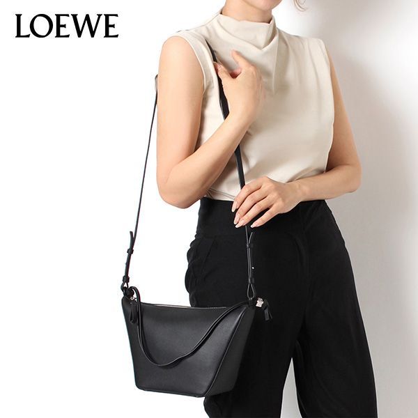 【即発】ロエベ LOEWE レディース HAMMOCK HOBOショルダーバッグ ロエベ LOEWE LOEWE ショルダーバッグ HAMMOCK HOBO MINI
