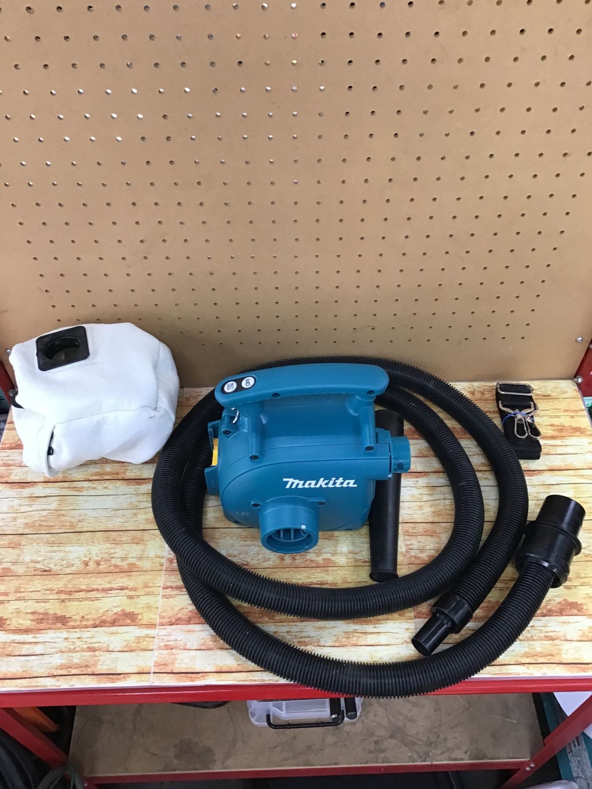 マキタ(makita) コードレス集じん機 VC350DZ【川崎店】
