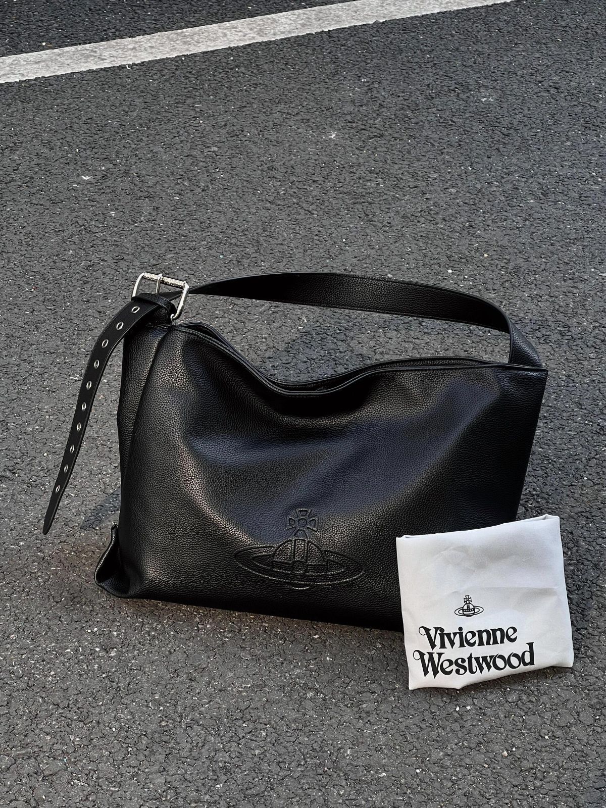Vivienne Westwood ヴィヴィアン・ウエストウッドのオイル Vivienne Westwood ヴィヴィアン・ウエストウッドのオイル