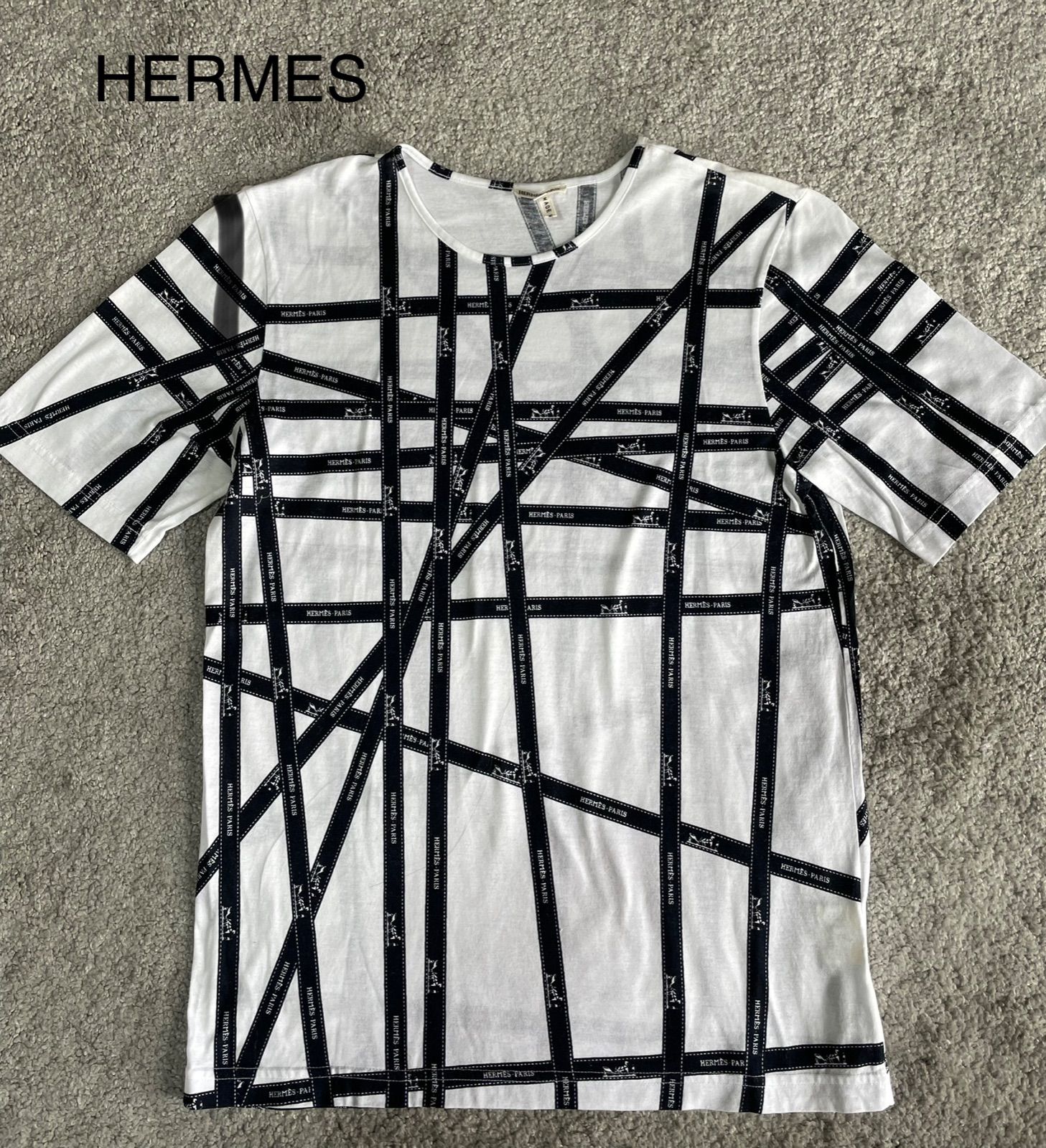メルカリShops - 【HERMES】リボンマルジェラ期 Tシャツ 【美品】
