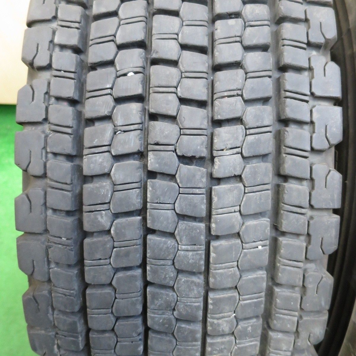 245|70R19.5