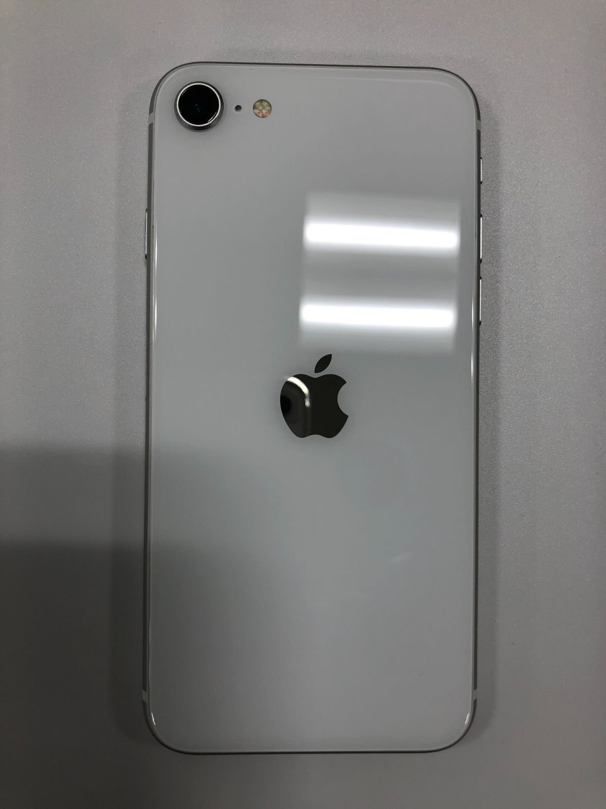 【中古】iPhone SE 第2世代 (SE2) 64GB ホワイト バッテリ91％ SIMフリー キャリア無し