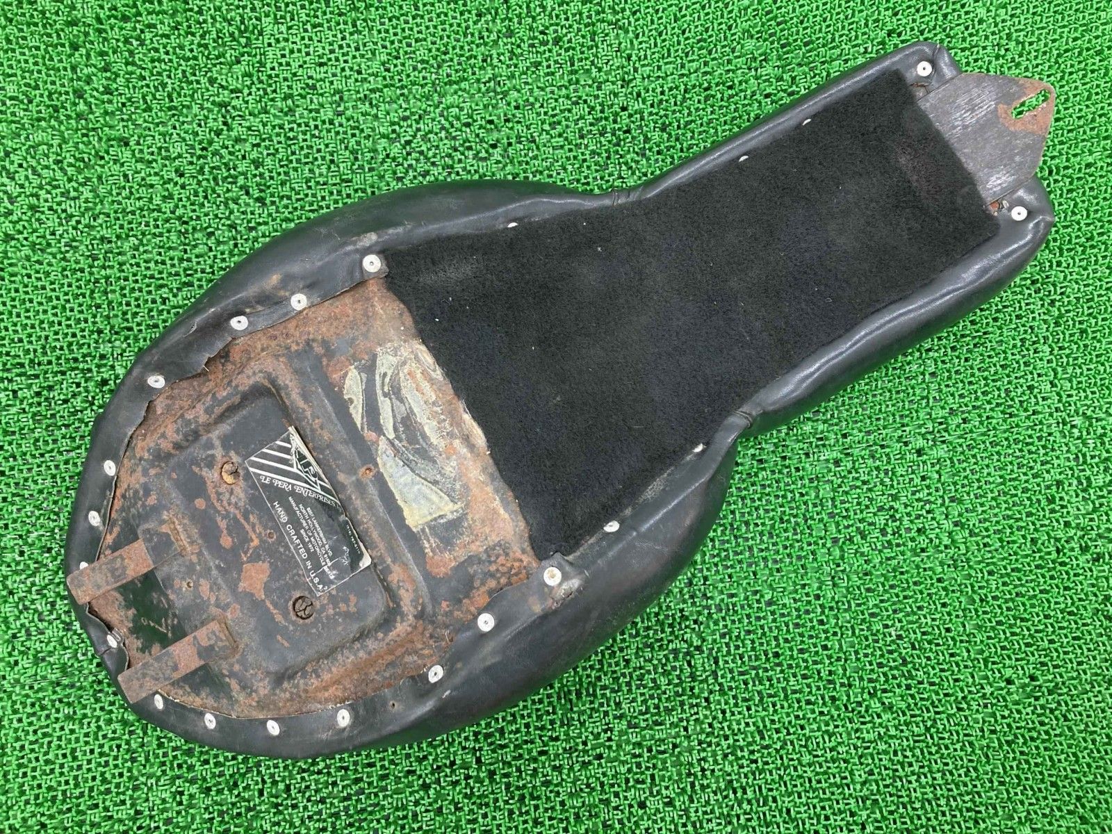 ハーレー ショベル 4速フレーム ラペラ シート flh fx ラット ラペラ製FX FLH シート 社外 中古 バイク 部品 ハーレー ショベル 4速