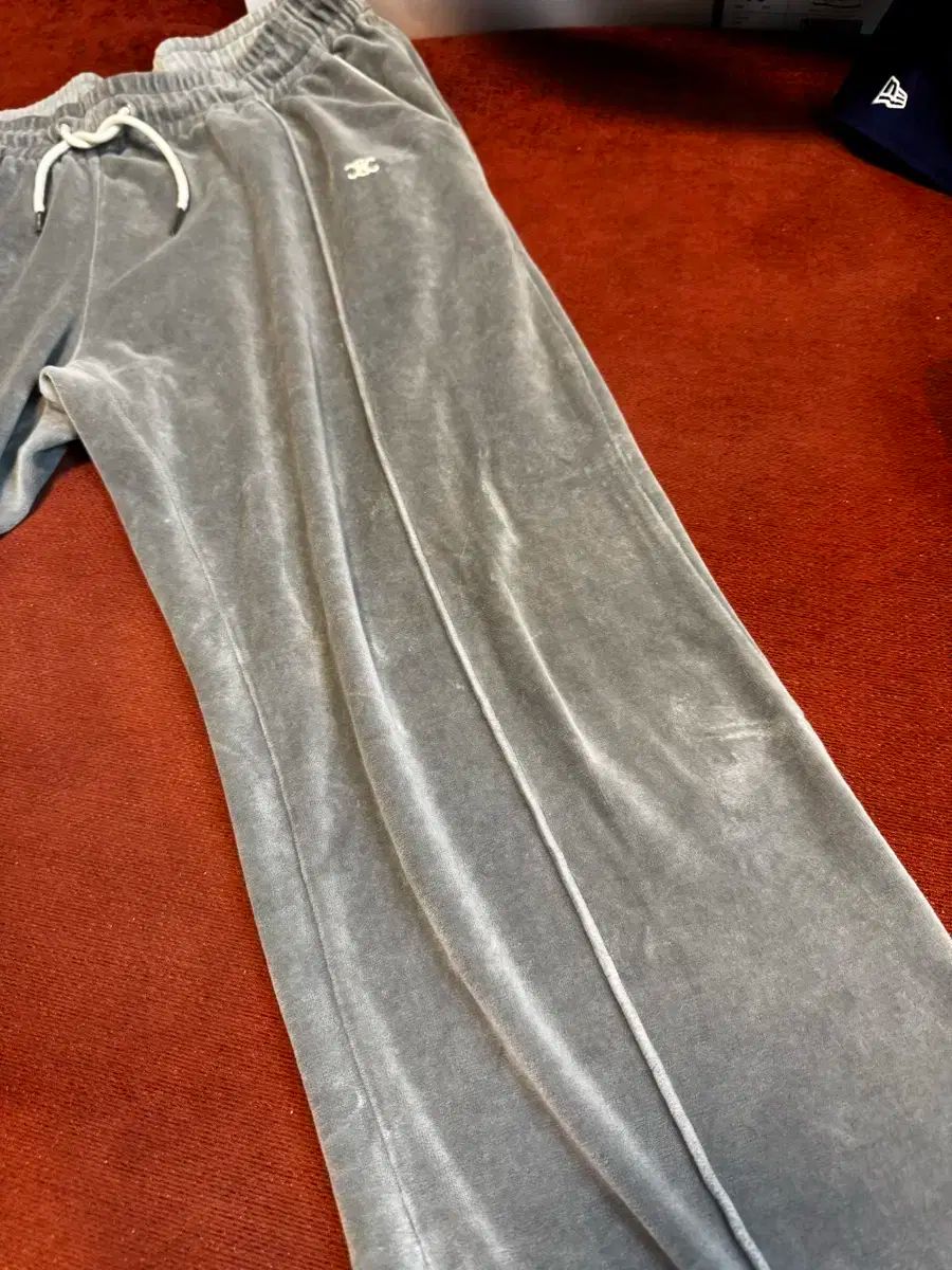 CELINE ベロア パンツ 中古・古着通販】CELINE (セリーヌ) トリオンフベロアトラックパンツ