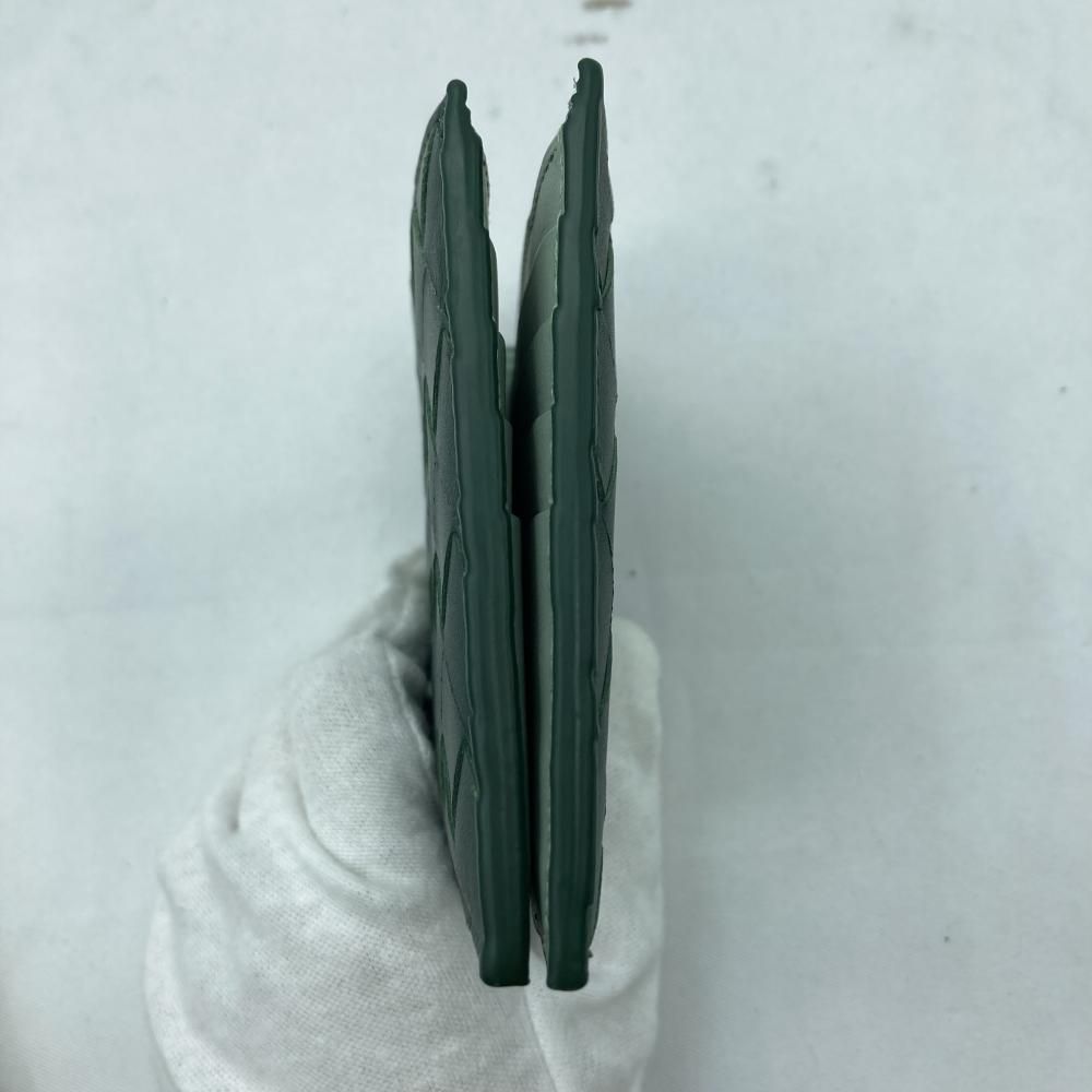 イントレチャート 二つ折り財布