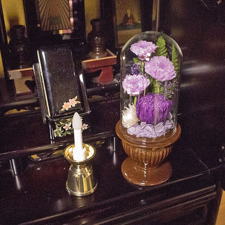 仏花 プリザーブドフラワー 仏壇用 菊をベースにして心をこめてお作りします ガラスドームで埃、湿気、劣化を防ぎます 専用ケース付 PURPLE