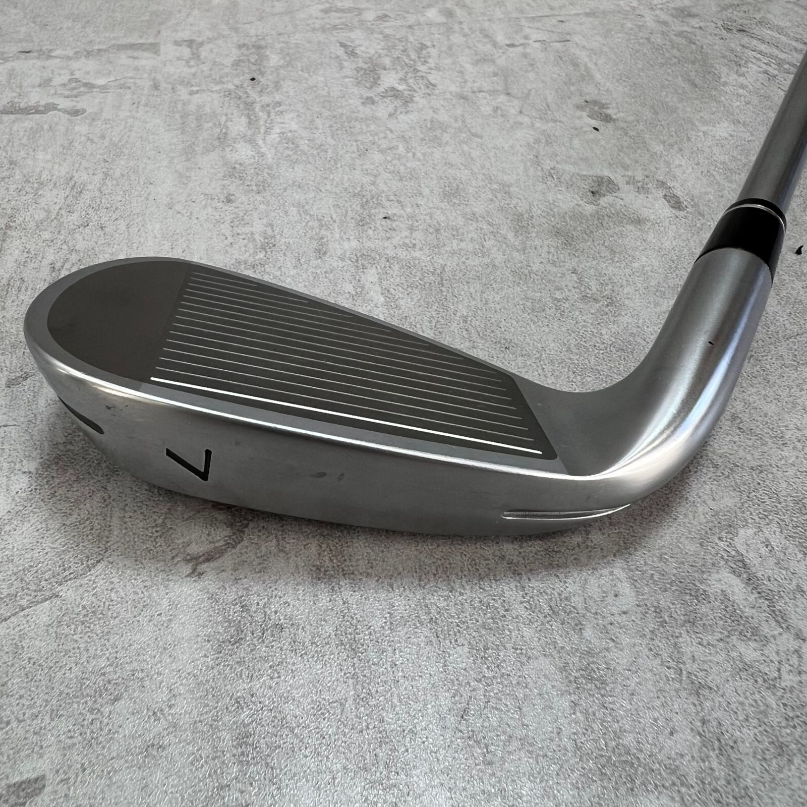 ホンマ ビジール 535 メンズゴルフ アイアン 7番 R 右利き用 HONMA Be