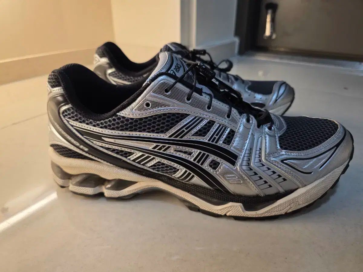 ゲル カヤノ14 アンリミテッド キャリアー グレー ブラック