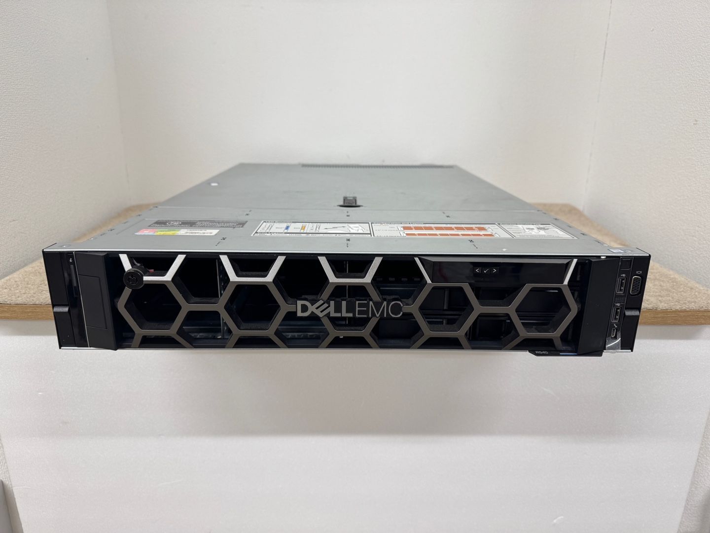 Dell EMC PowerEdge R540 12Bay LFF Intel Xeon Silver 4110 x1 32GB H740P w| 3.5 inch Flex Bay SV147