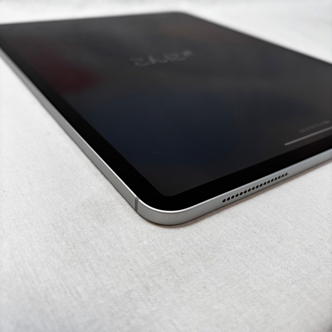 バッテリー良好 iPad|Pro|12.9インチ|第4世代|128GB|MY3D2J|A|スペースグレイ|本体のみ|SIMロックあり|au|ケース付属|No.722