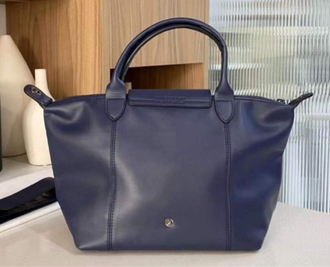 最新作 LONGCHAMP プリアージュ　M キュイール レザー ネイビー 最新作 LONGCHAMP プリアージュ M キュイール レザー ネイビー